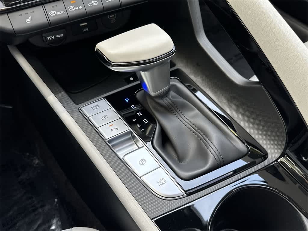 2024 Hyundai Elantra Limited photo 19