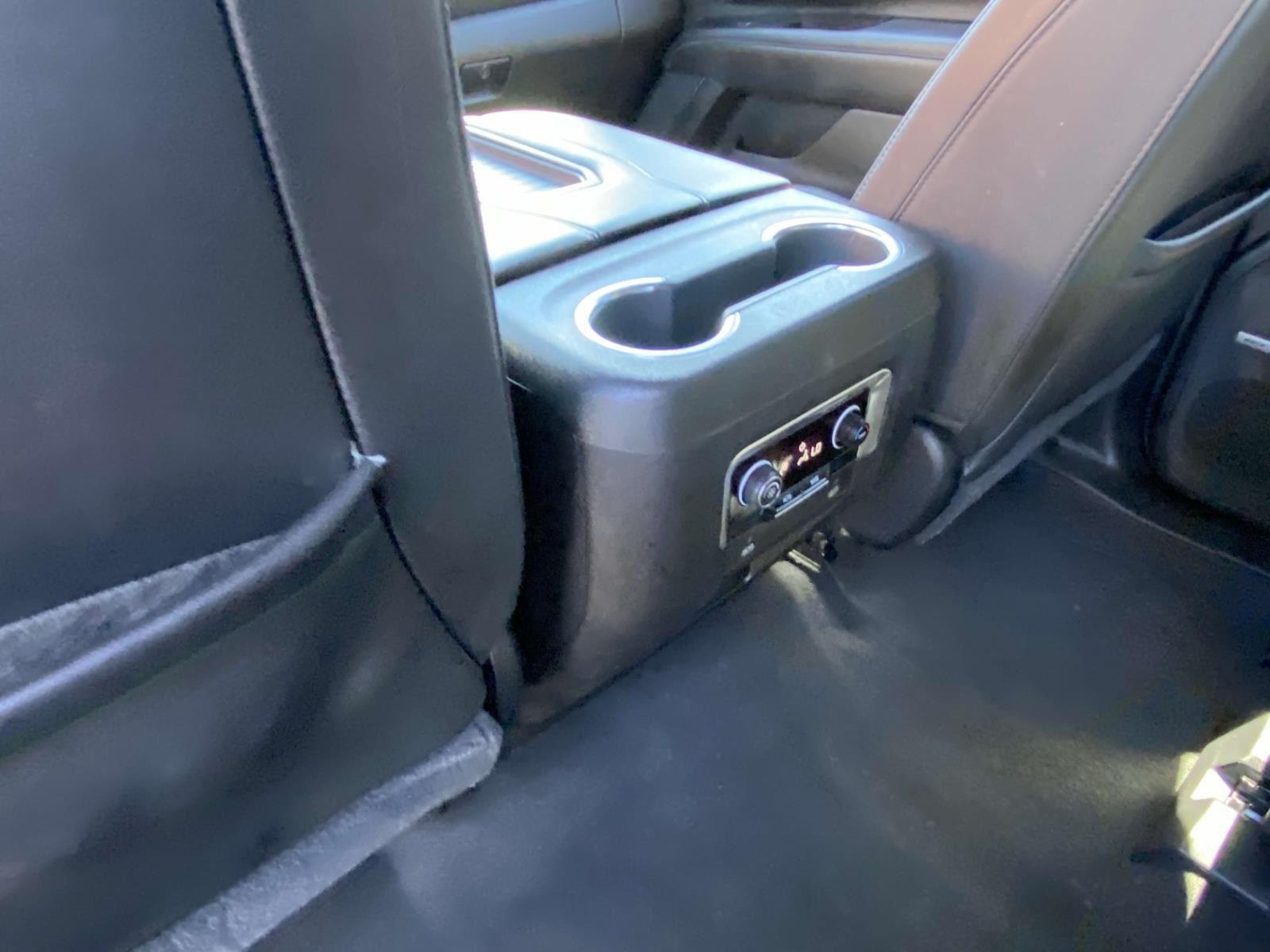 2021 Chevrolet Tahoe LT photo 3