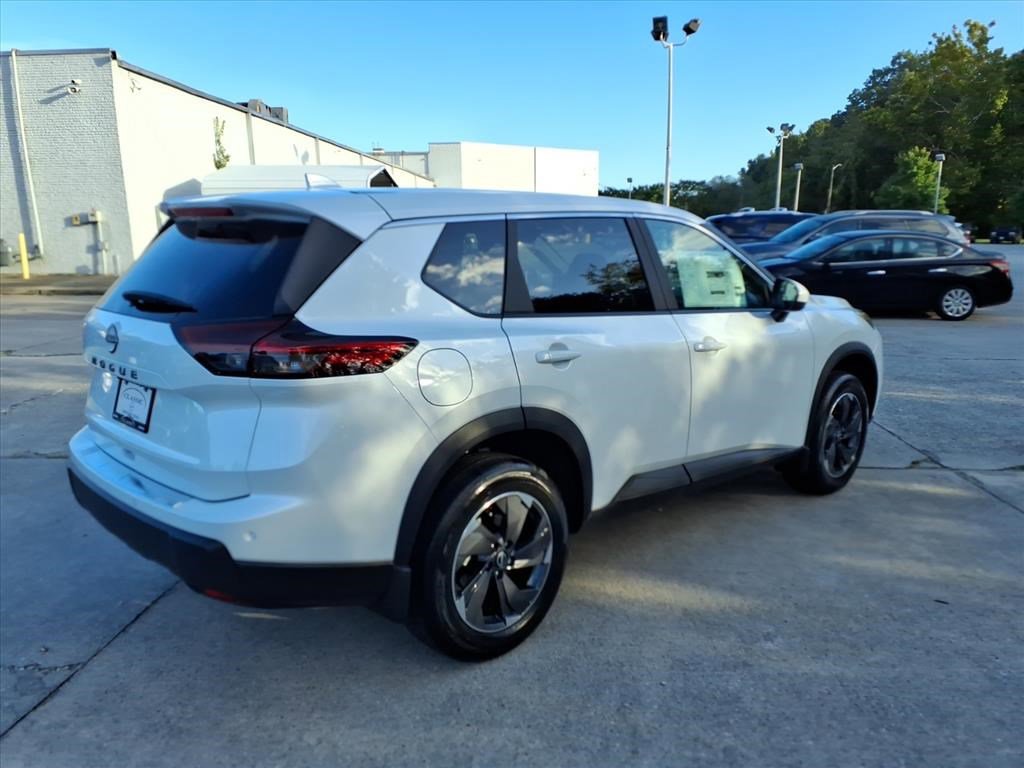 2026 Nissan Rogue SV photo 2