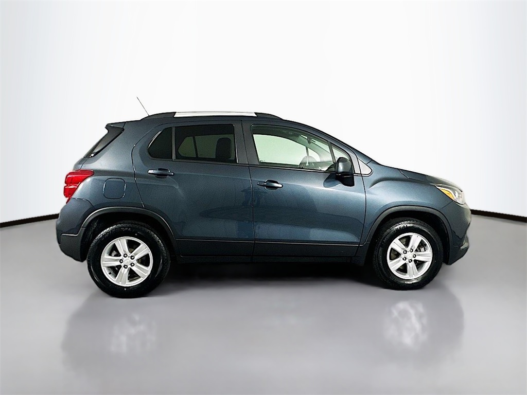 2022 Chevrolet Trax LT photo 8