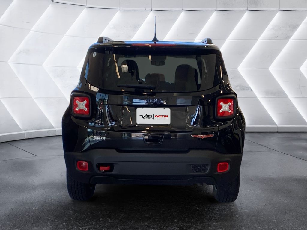 2023 Jeep Renegade Trailhawk photo 5