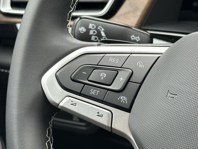 2026 Volkswagen Atlas SE Technology photo 14