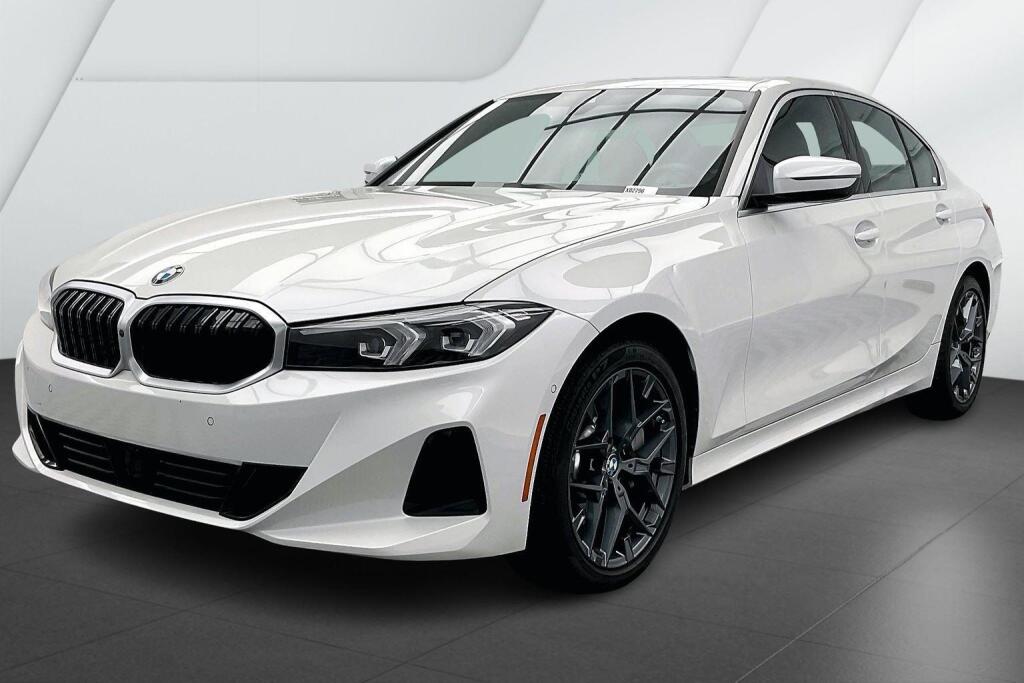 2025 BMW 3 Series 330i's photo