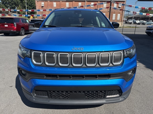 2022 Jeep Compass Latitude photo 2