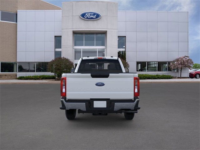 2025 Ford F-250 photo 5