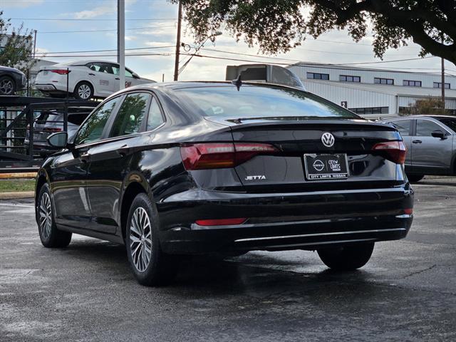 2019 Volkswagen Jetta SEL photo 3