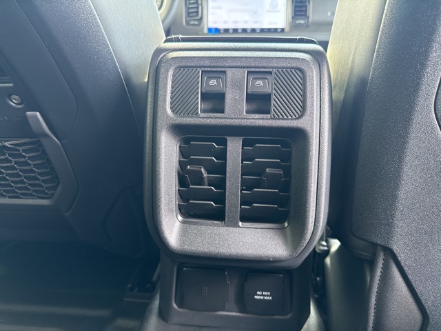 2025 Ford Bronco Badlands photo 3