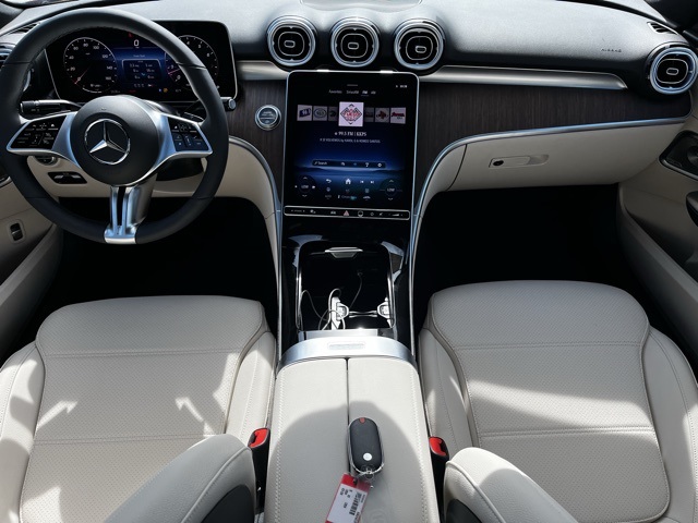 2025 Mercedes Benz C 300 photo 9