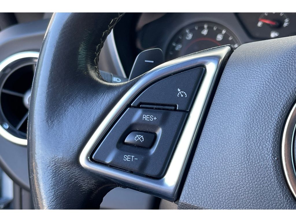 2017 Chevrolet Camaro 1LT photo 31