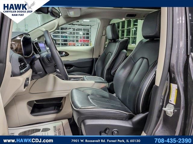 2023 CHRYSLER PACIFICA - Image 8