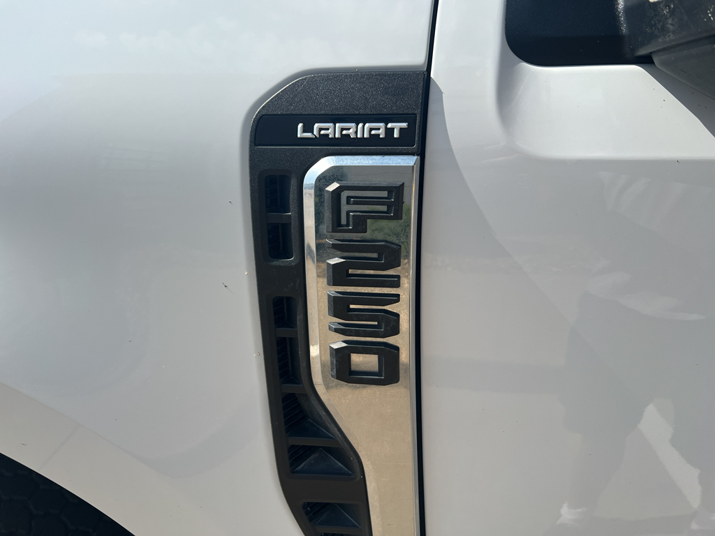 2023 Ford F-250 Lariat photo 15