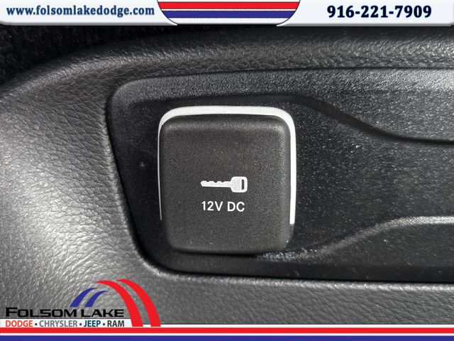 2025 Chrysler Voyager LX photo 23