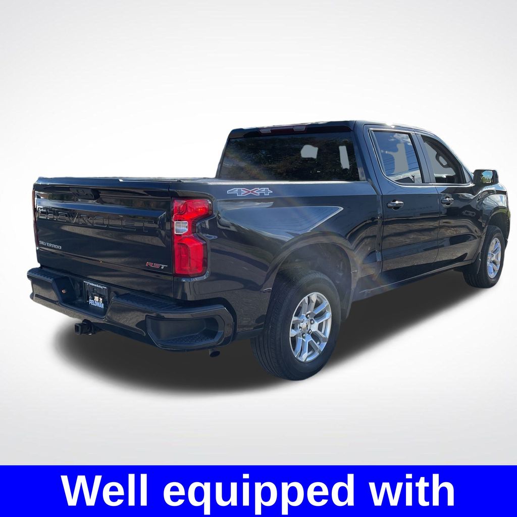 2022 Chevrolet Silverado 1500 RST photo 2