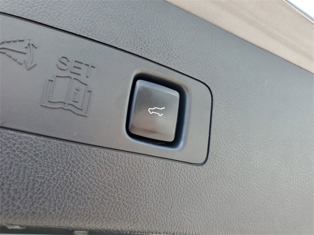 2021 Lincoln Corsair Standard photo 8