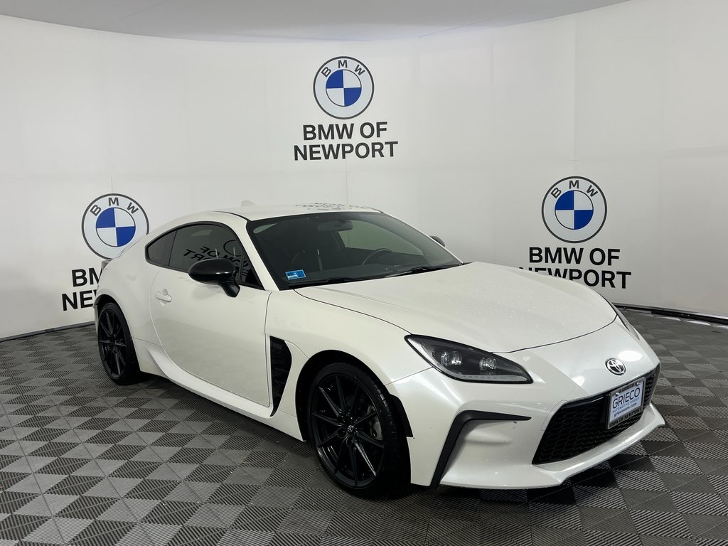 2023 Toyota GR86 Premium's photo