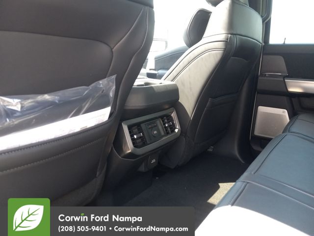 2025 Ford F-350 Platinum photo 28
