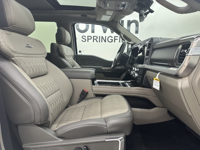 2026 Ford F-350 Platinum photo 7