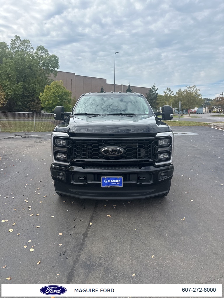 2026 Ford F-250 XLT photo 2