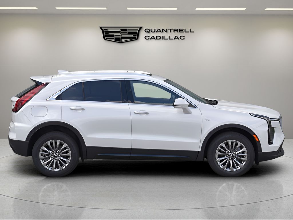 2024 Cadillac XT4 Premium Luxury photo 2