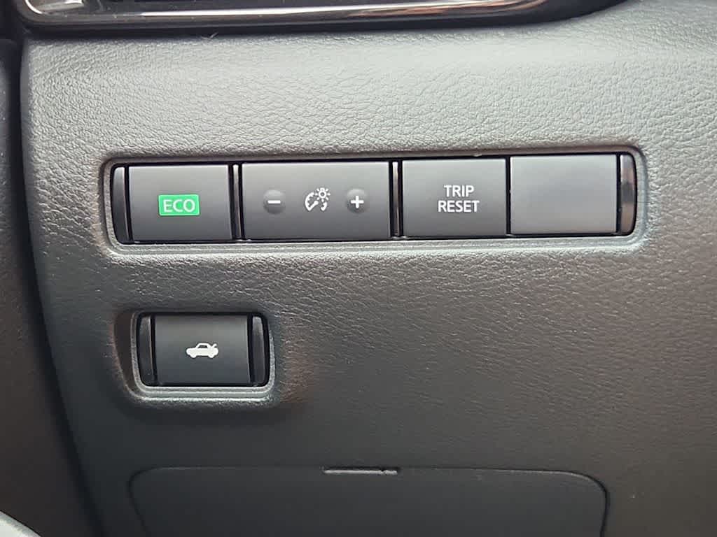 2025 Nissan Sentra SV photo 10