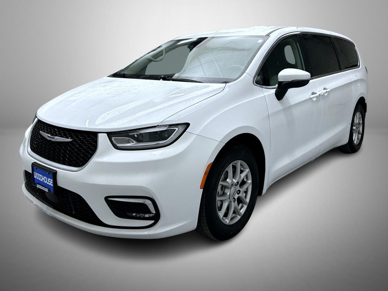 2023 Chrysler Pacifica Touring L's photo