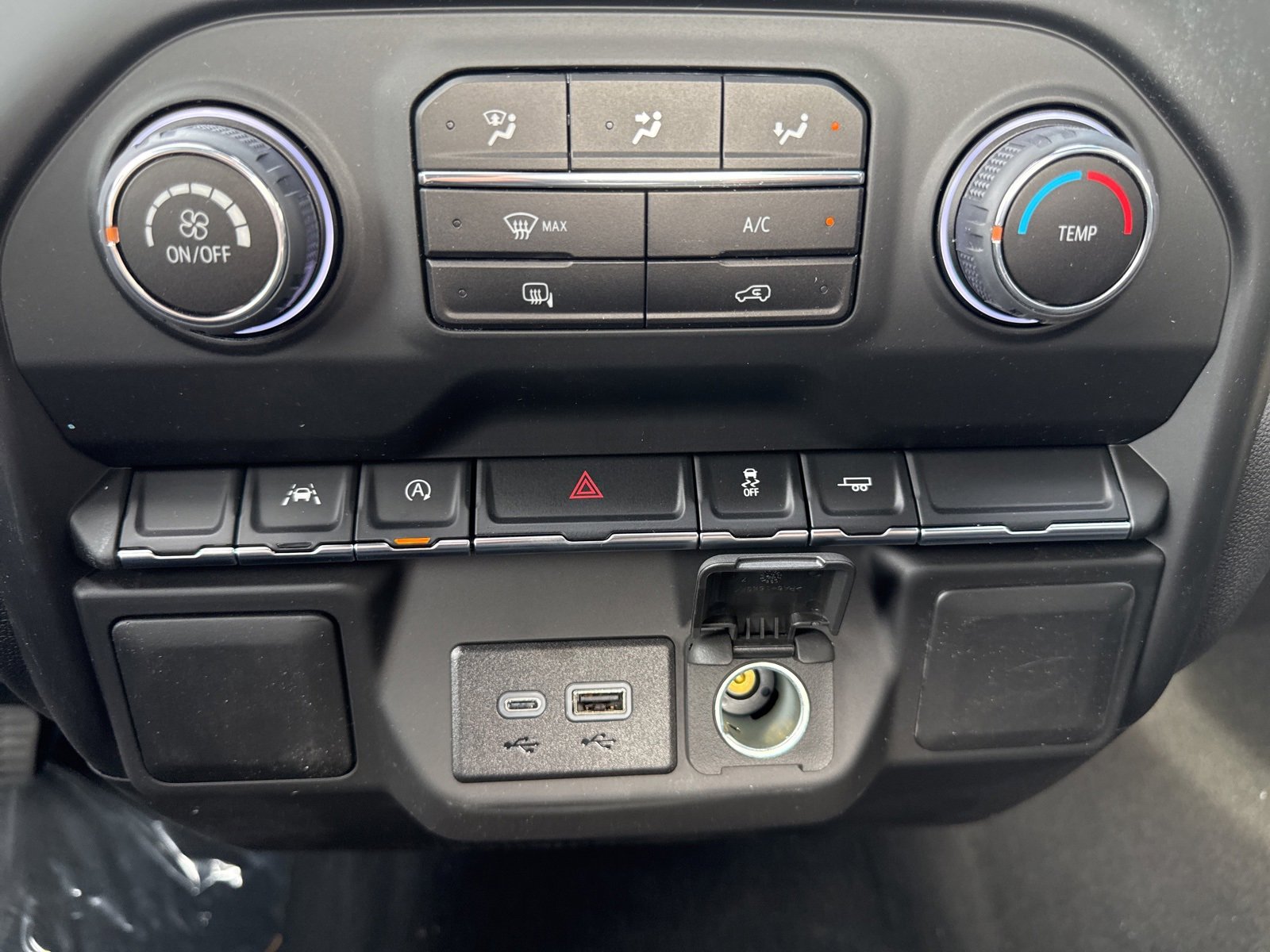 2025 Chevrolet Silverado 1500 photo 18