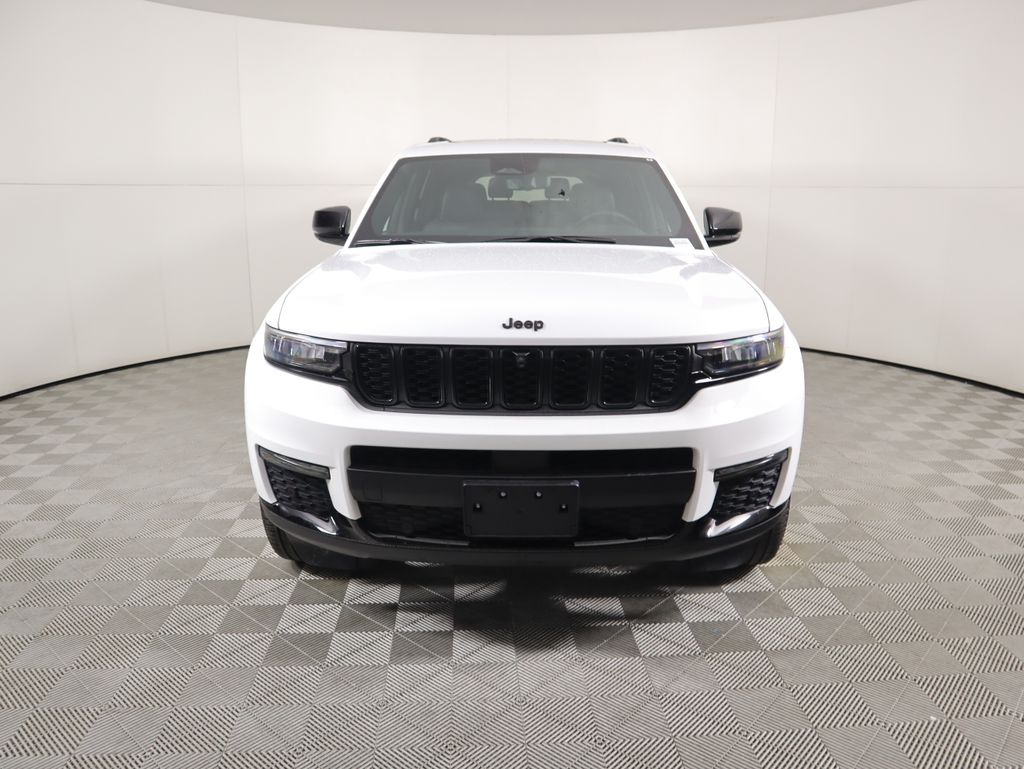 2024 Jeep Grand Cherokee Limited photo 2