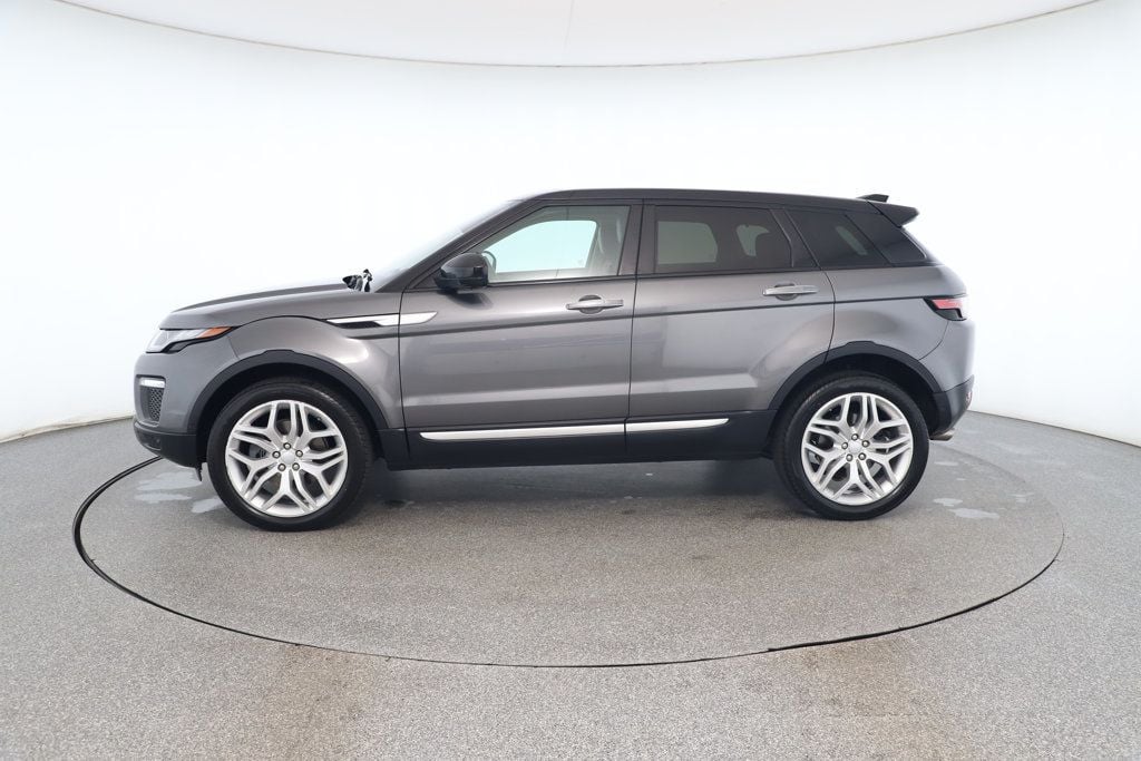 2019 Land Rover Range Rover Evoque HSE photo 2