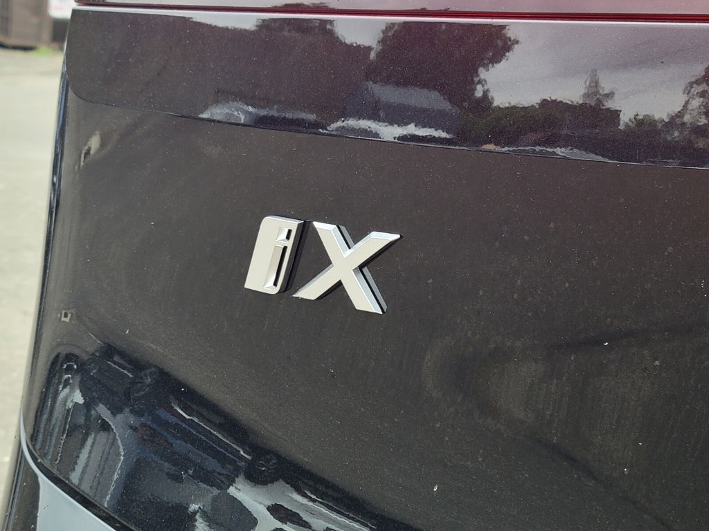 2026 Bmw iX photo 11