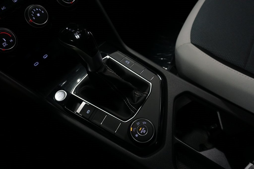 2025 Volkswagen Taos S photo 16