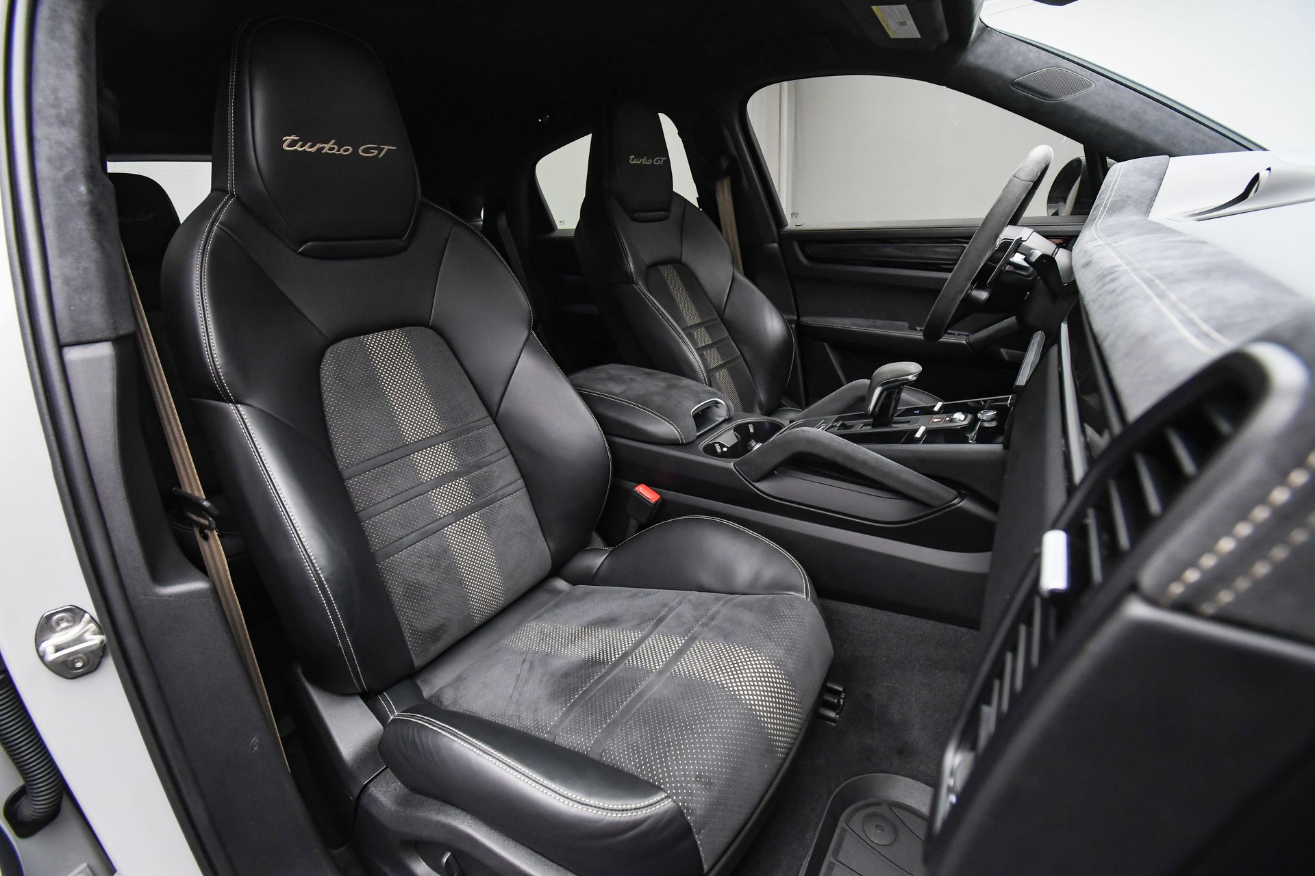 2023 Porsche Cayenne Coupe Turbo GT photo 15