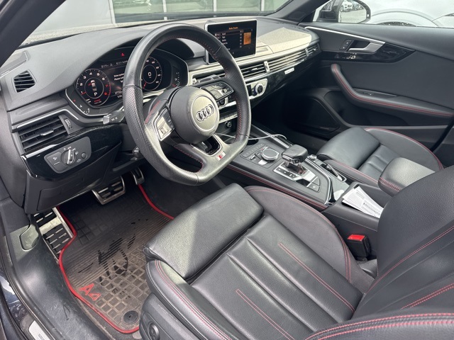 2018 Audi A4 2.0T Premium Plus photo 9