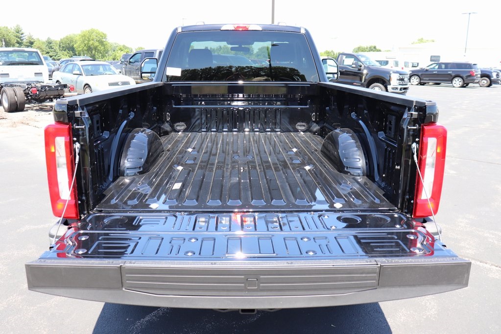 2025 Ford F-350 XLT photo 10
