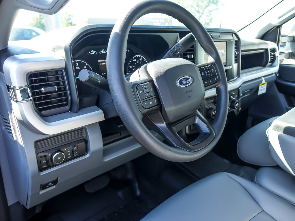 2025 FORD F-350 - Image 18