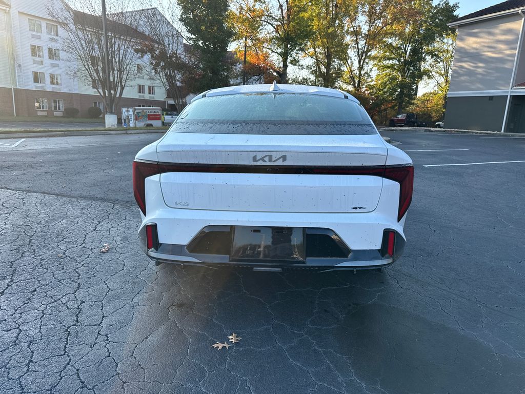 2025 Kia K4 GT-Line photo 4