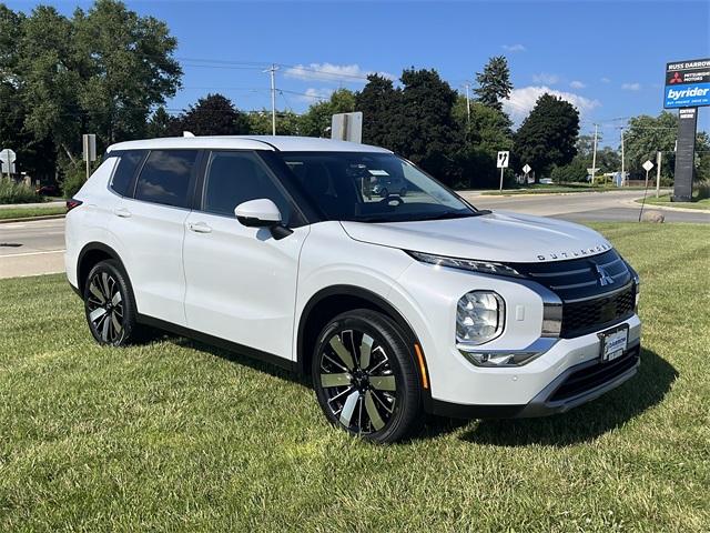 2025 Mitsubishi Outlander SE photo 7