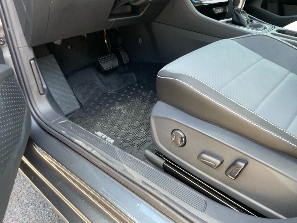 2026 Volkswagen Jetta SE photo 20