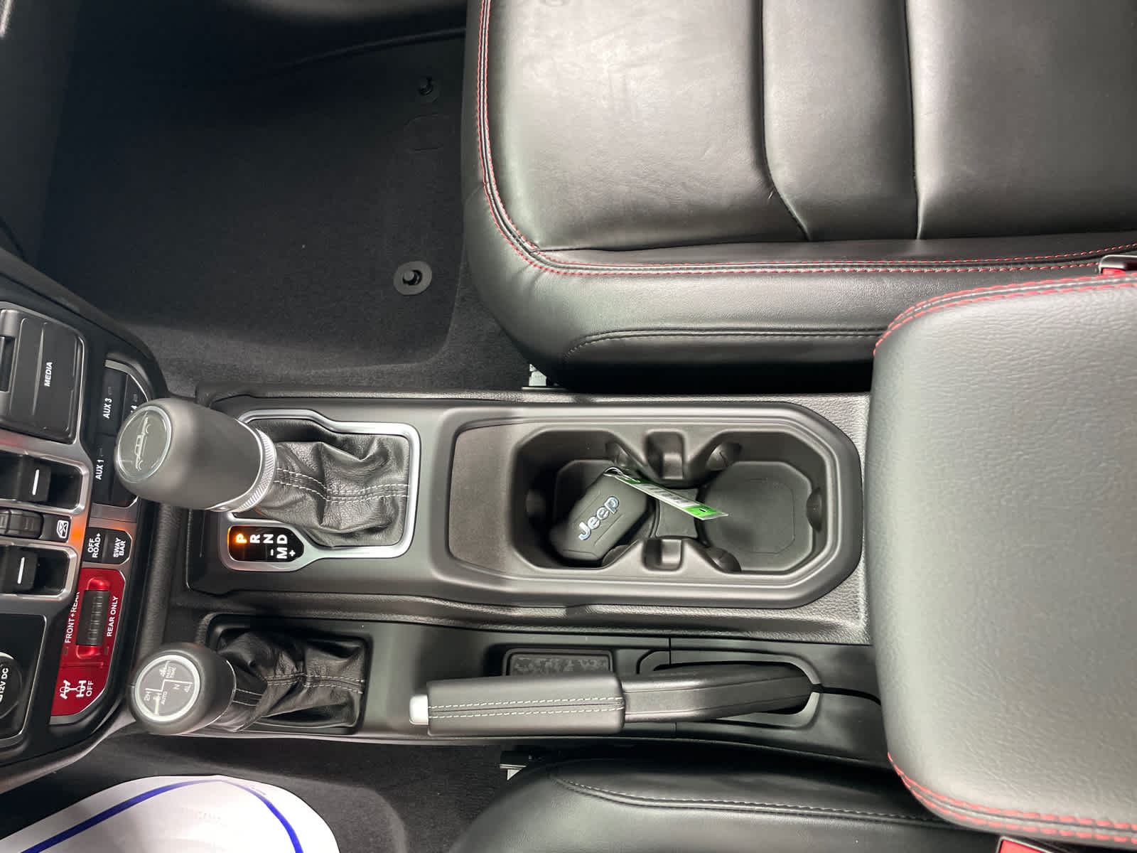 2025 Jeep Gladiator Rubicon photo 28