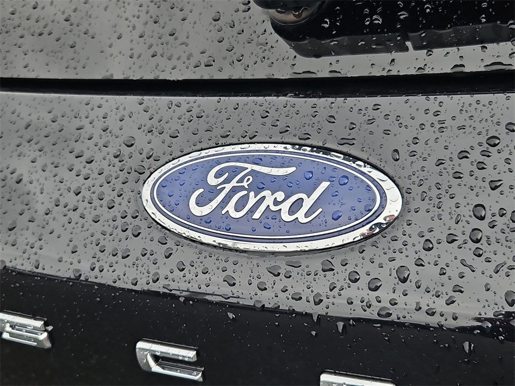 2022 Ford Escape Hybrid Titanium photo 24