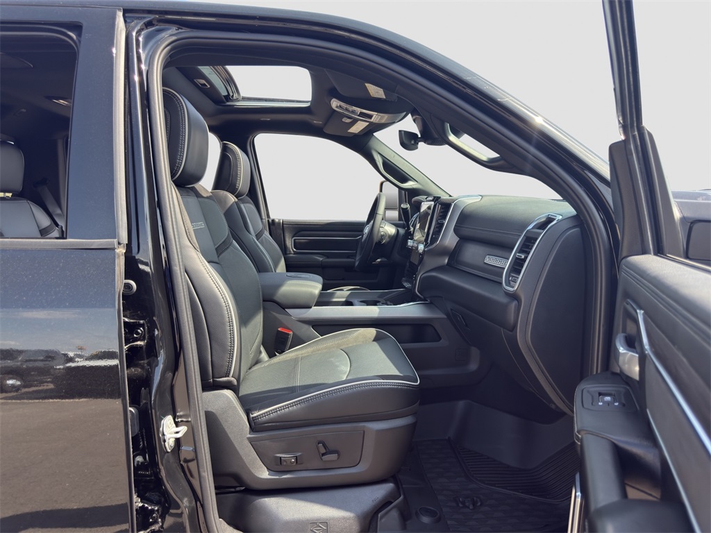 2025 Ram 2500 Laramie photo 18