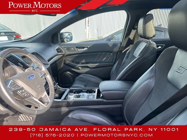 2020 Ford Edge ST photo 19