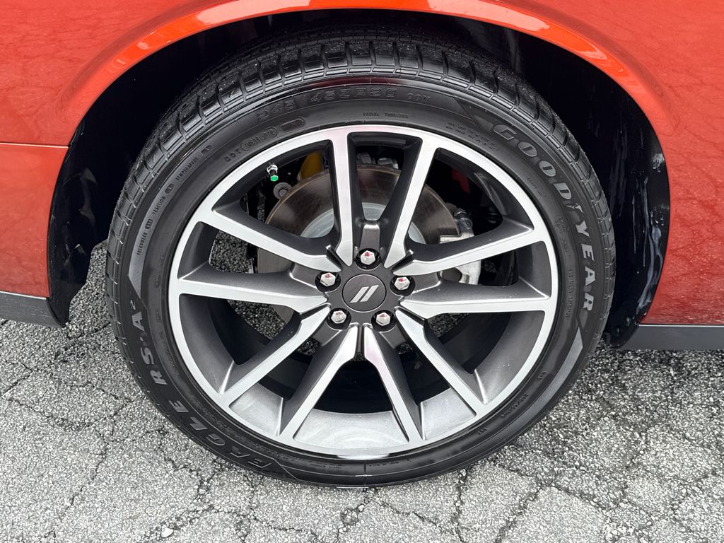 2023 Dodge Challenger R/T photo 14