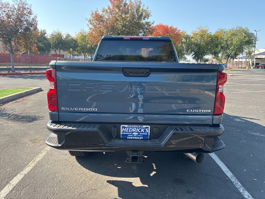 2026 Chevrolet Silverado 2500HD Custom photo 4