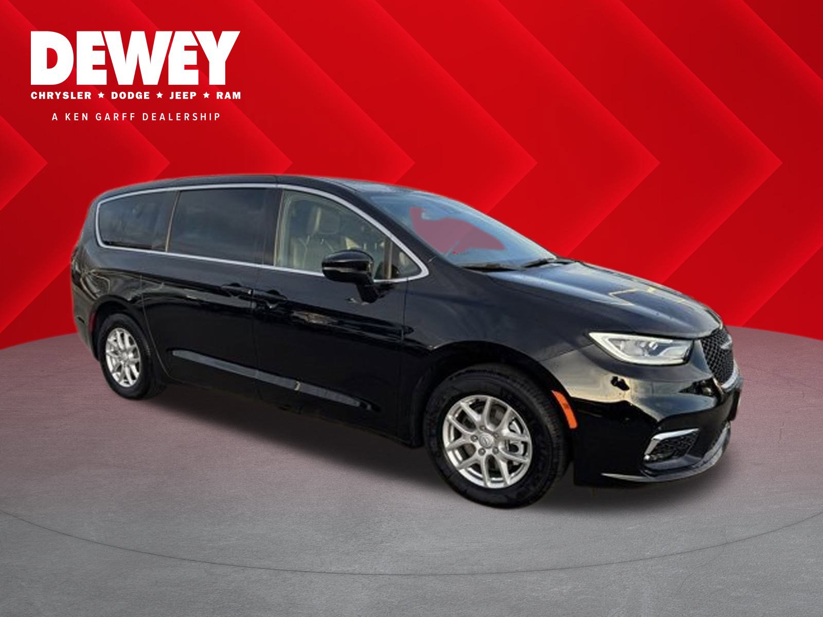 2026 Chrysler Pacifica Select's photo