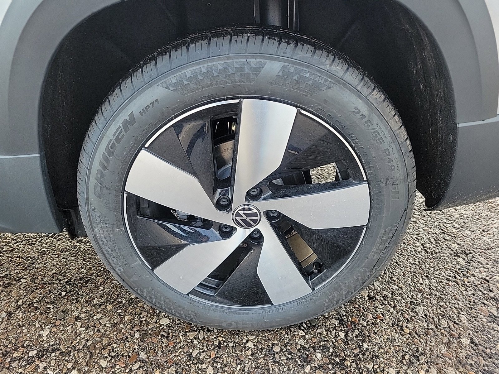 2025 Volkswagen Taos S photo 3