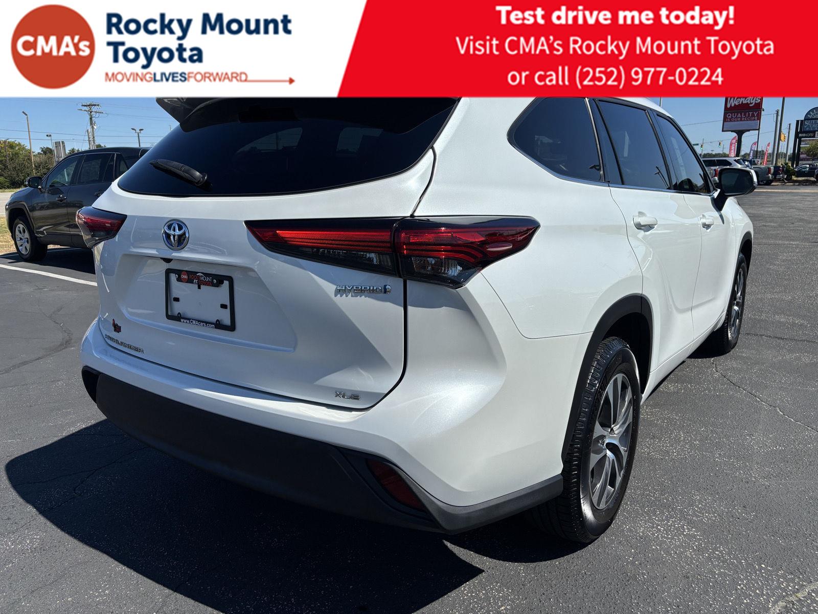 2022 Toyota Highlander Hybrid XLE photo 7