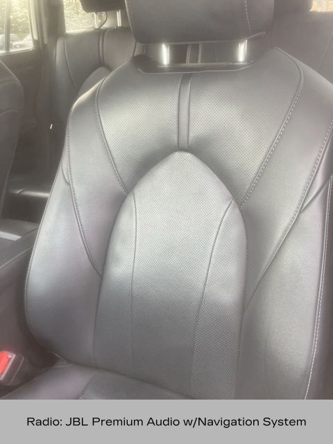 2021 Toyota Highlander Hybrid Limited photo 2