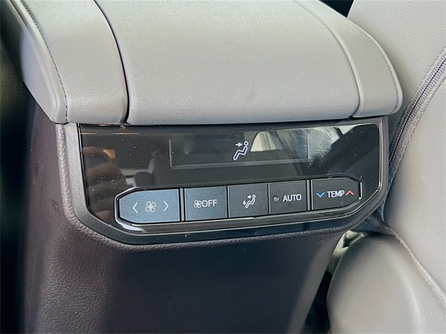 2025 Toyota Highlander Limited photo 23