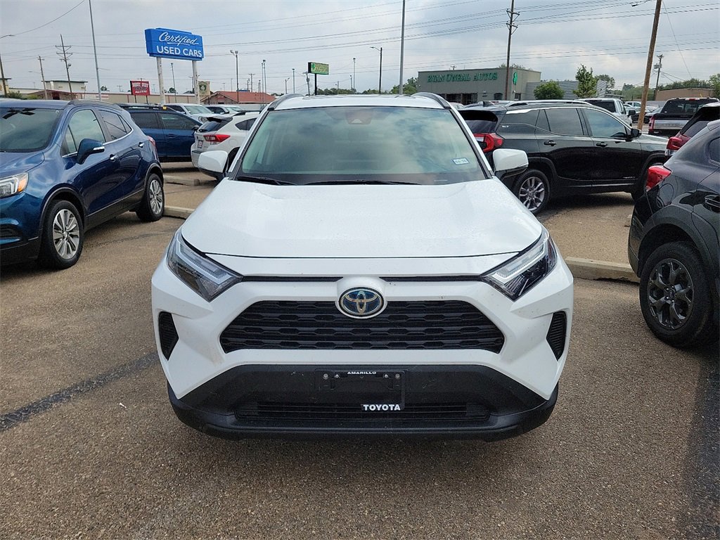 2022 Toyota RAV4 Hybrid XLE photo 2