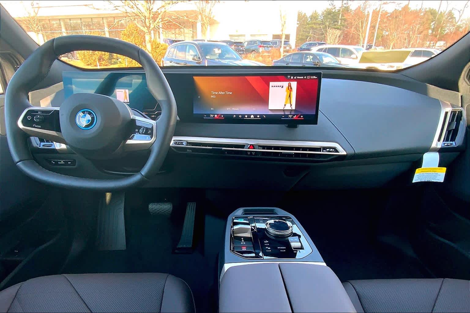 2025 Bmw iX photo 5